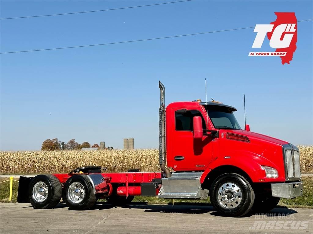 Kenworth T880 Vetopöytäautot