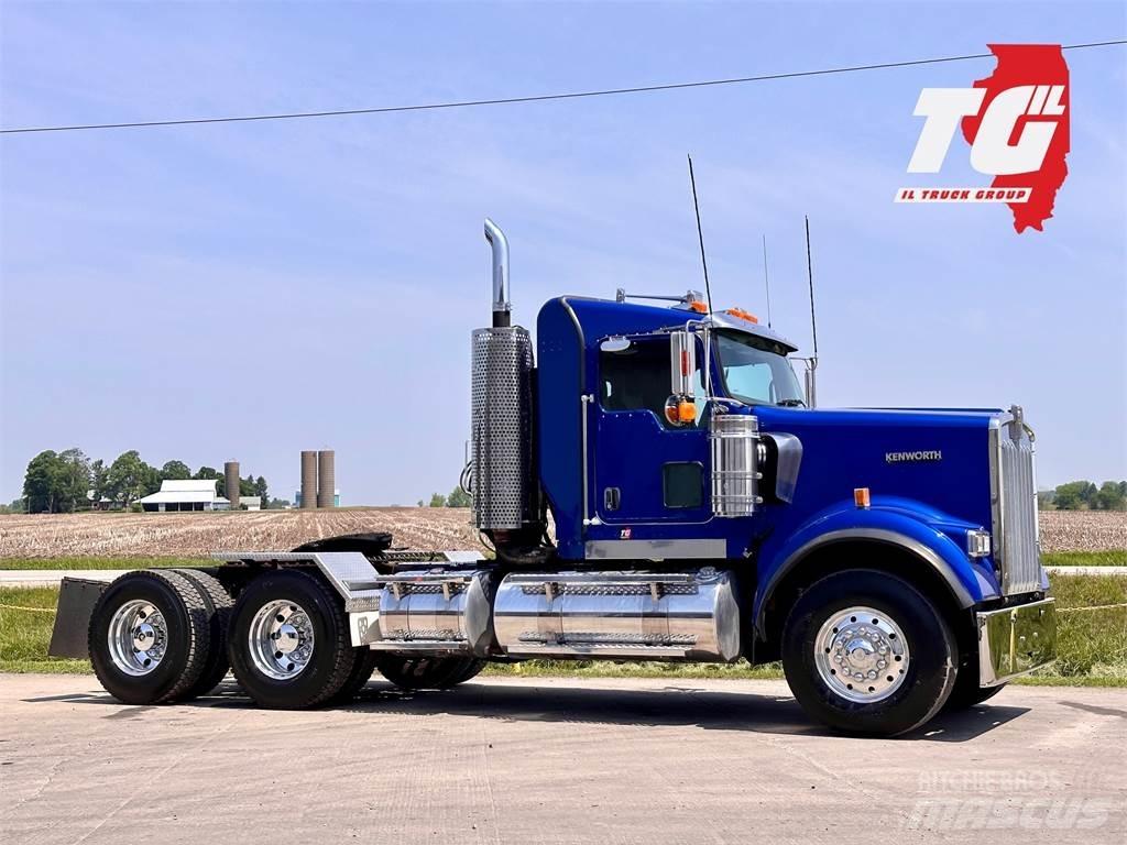 Kenworth W900 Vetopöytäautot