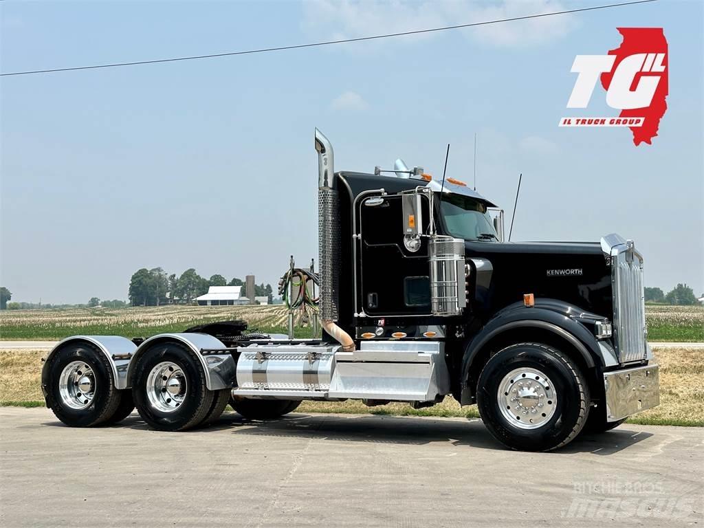 Kenworth W900 Vetopöytäautot