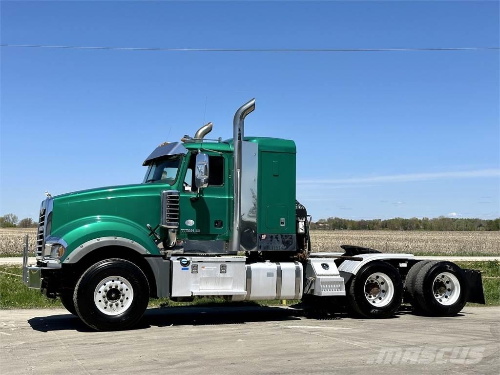 Mack Titan TD713 Vetopöytäautot