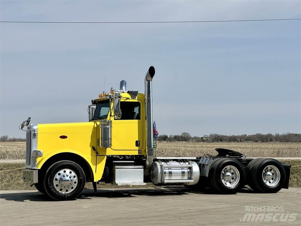 Peterbilt 389 Vetopöytäautot