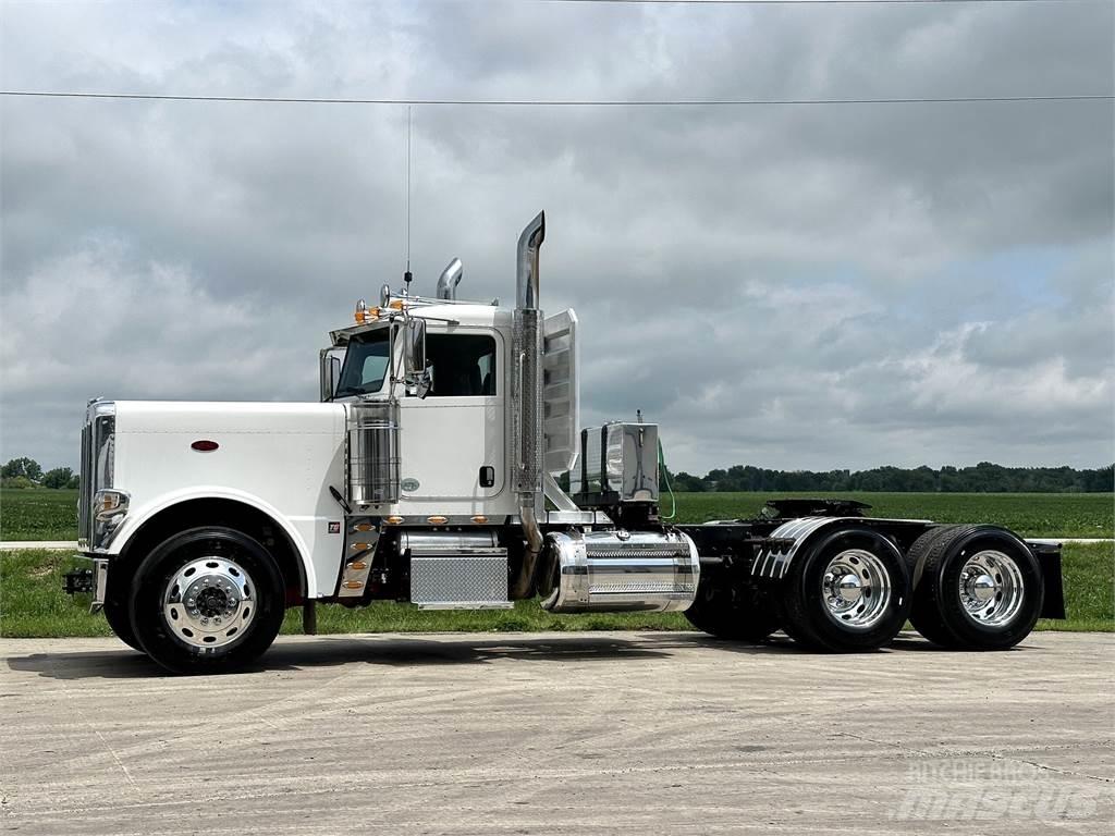 Peterbilt 389 Vetopöytäautot