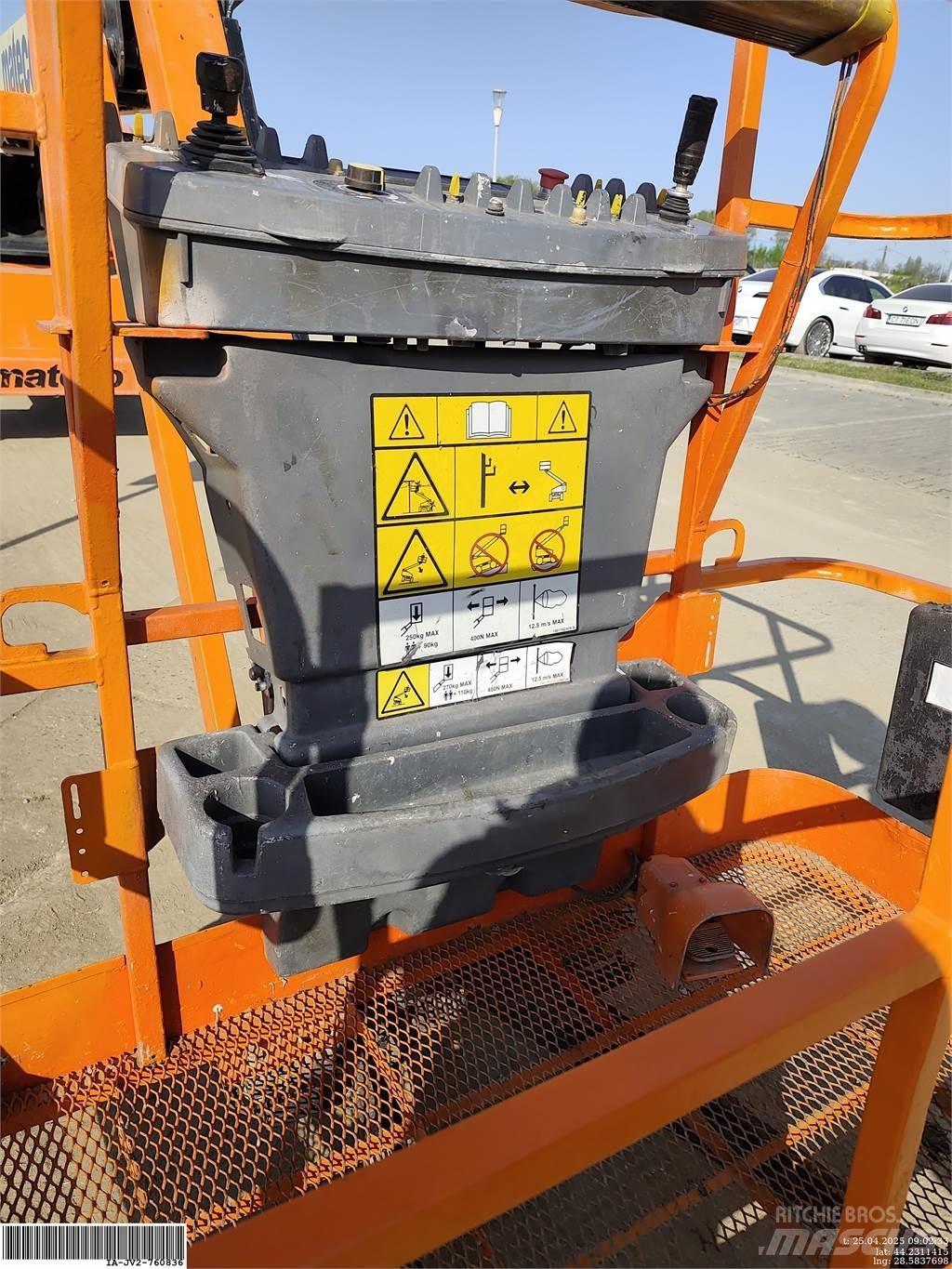 JLG 460SJ Kuukulkijat