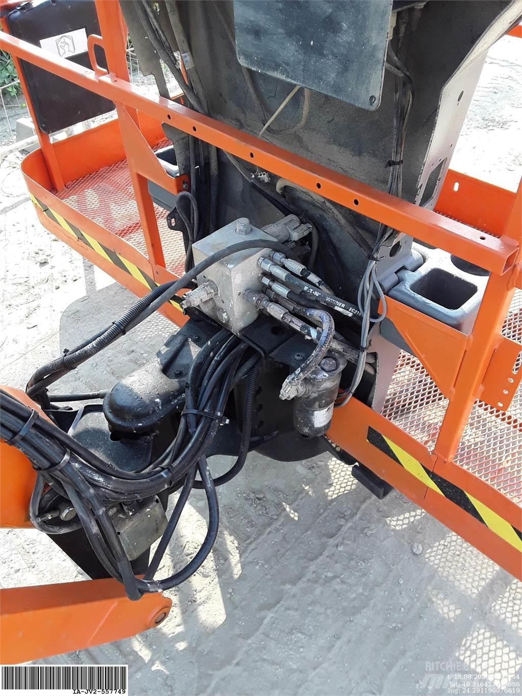 JLG 860SJ Kuukulkijat