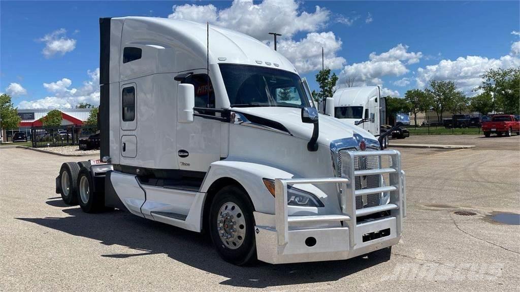 Kenworth T680 Vetopöytäautot