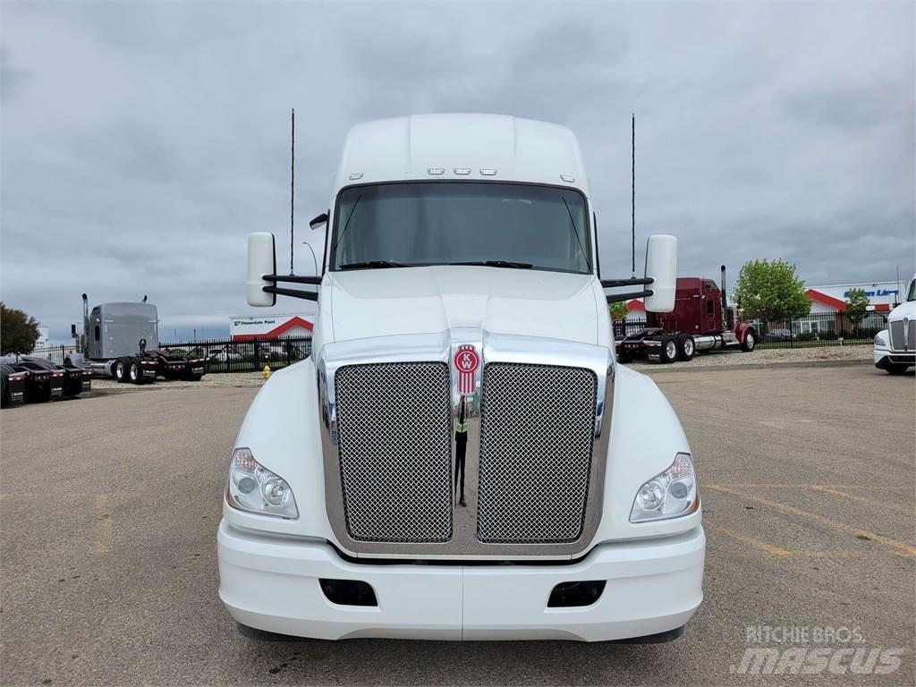 Kenworth T680 Vetopöytäautot