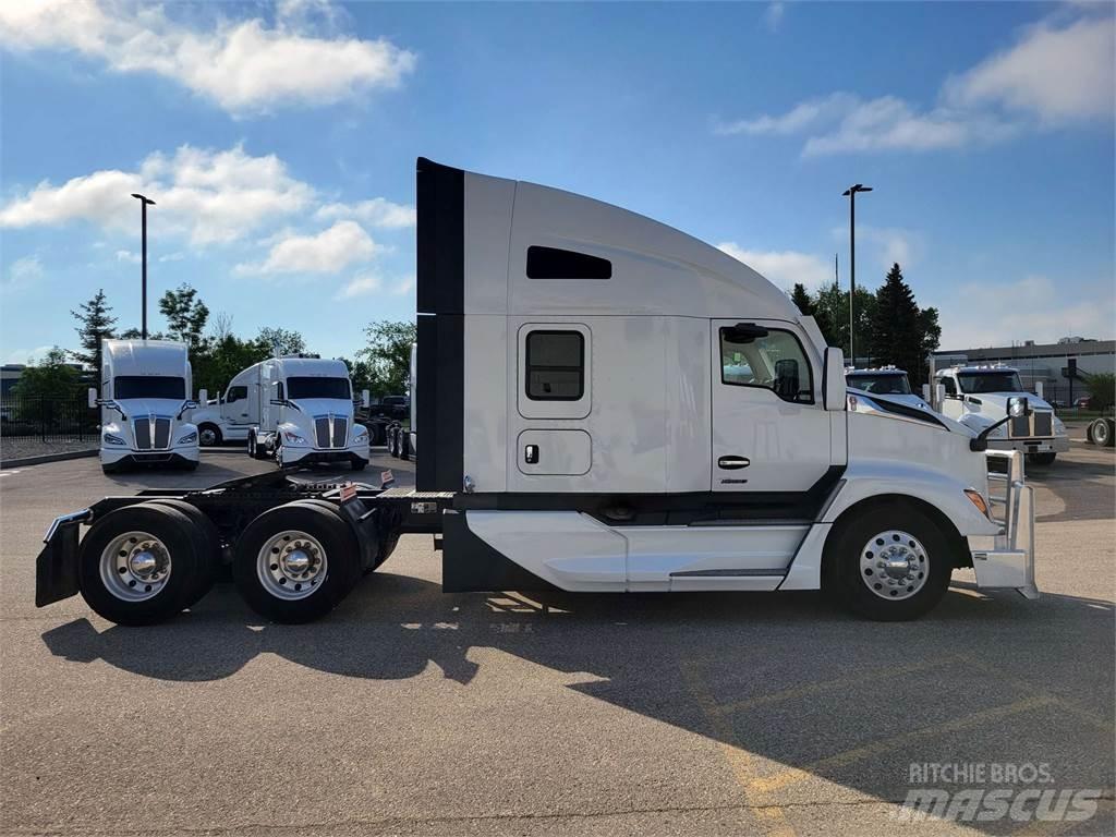 Kenworth T680 Vetopöytäautot