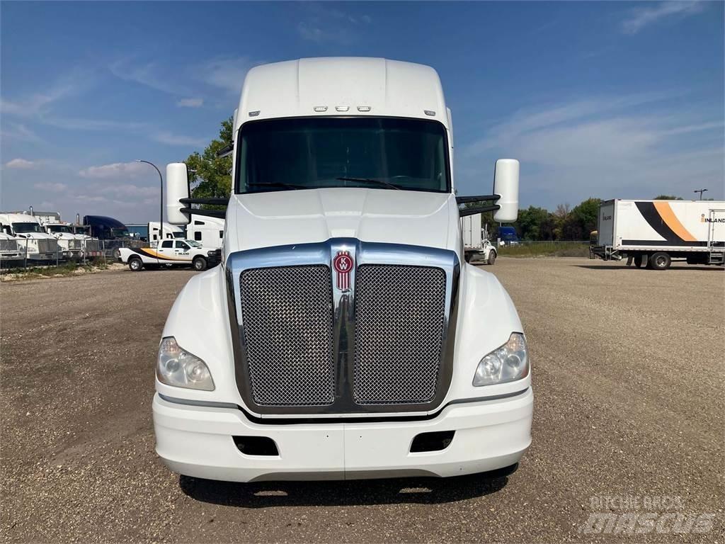 Kenworth T680 Vetopöytäautot