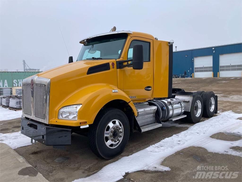 Kenworth T880 Vetopöytäautot