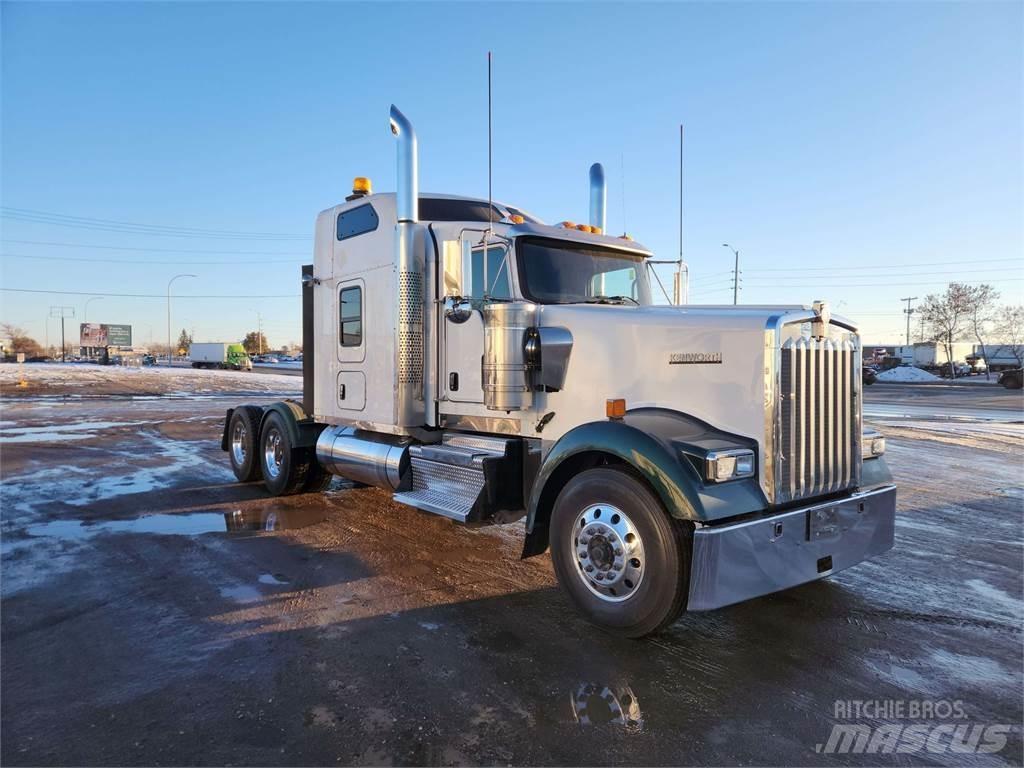 Kenworth W900L Vetopöytäautot