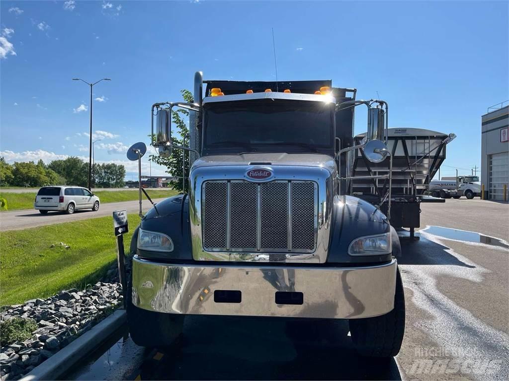 Peterbilt 348 Sora- ja kippiautot