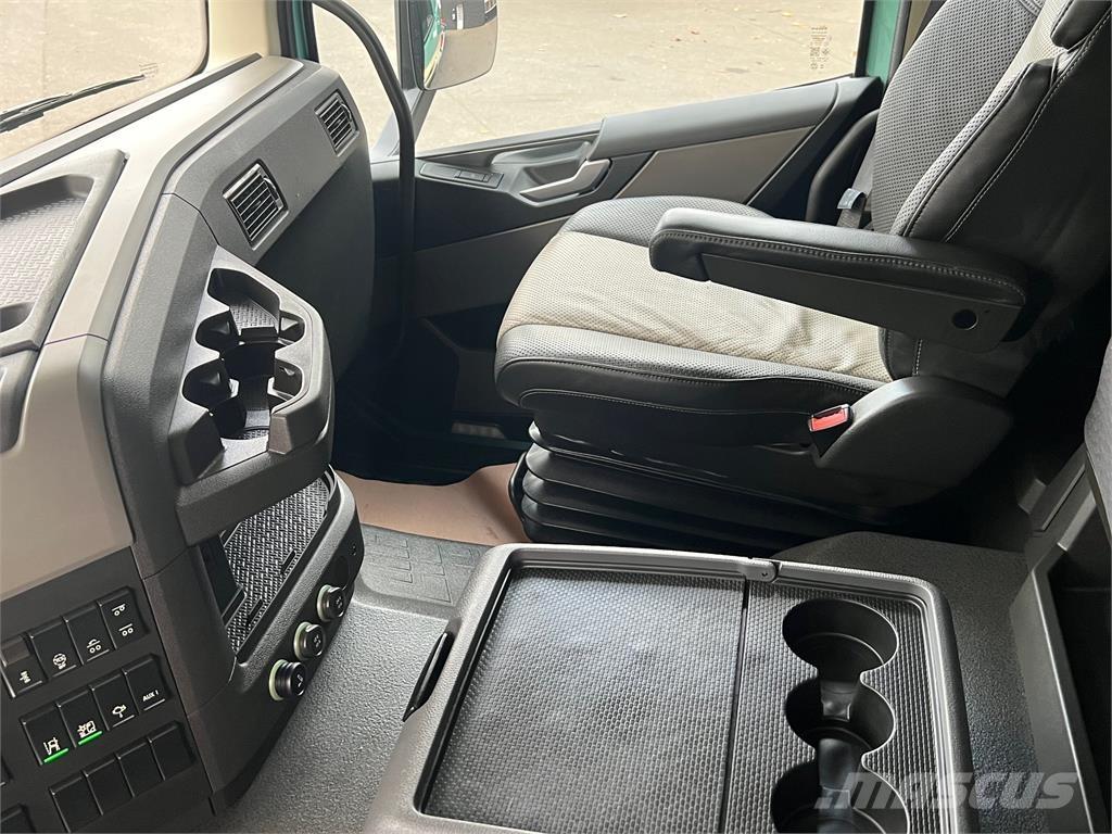 Volvo FM500 Globe Vaihtolava-autot