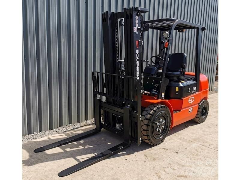 EP EFL302 Sähkötrukit