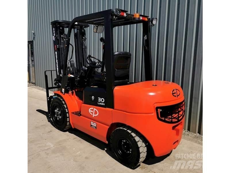 EP EFL302 Sähkötrukit