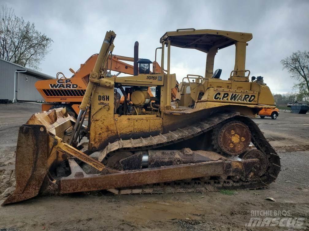 CAT D6H Telaketjupuskutraktorit