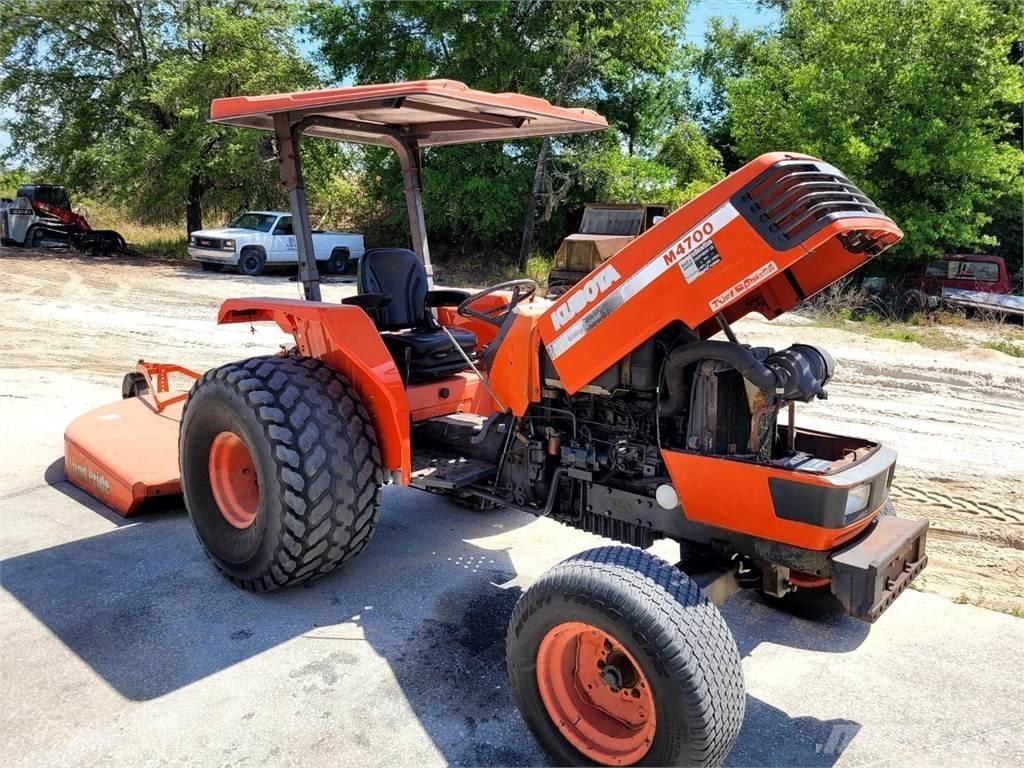 Kubota M4700 Muut