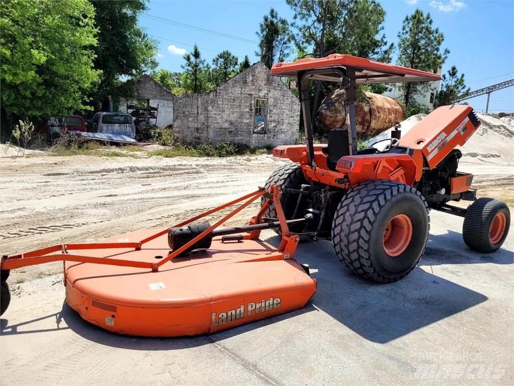 Kubota M4700 Muut