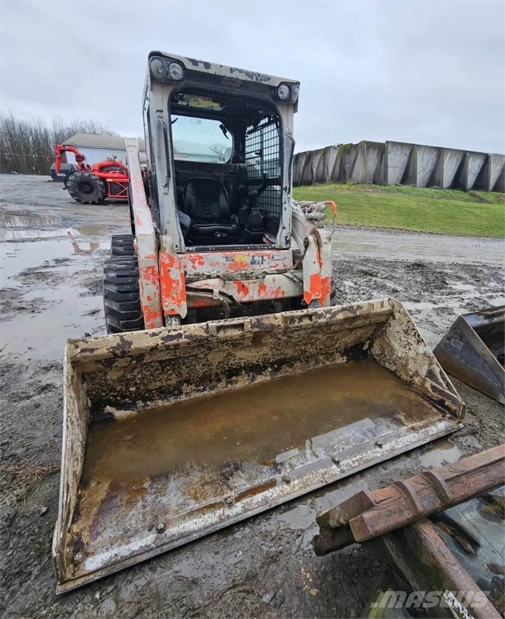 Kubota SSV75 Muut