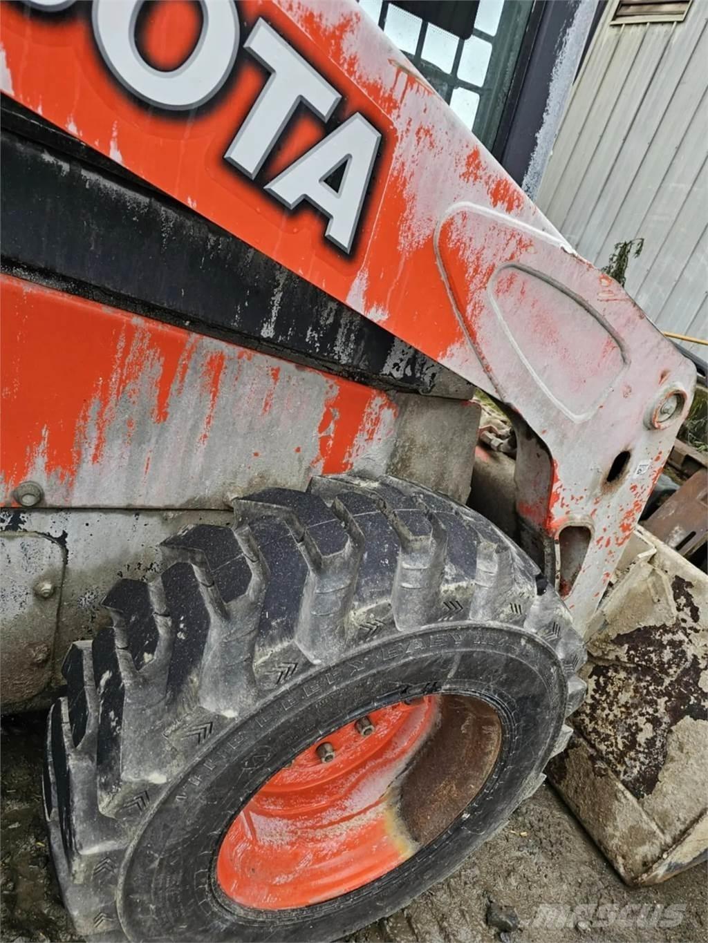 Kubota SSV75 Muut