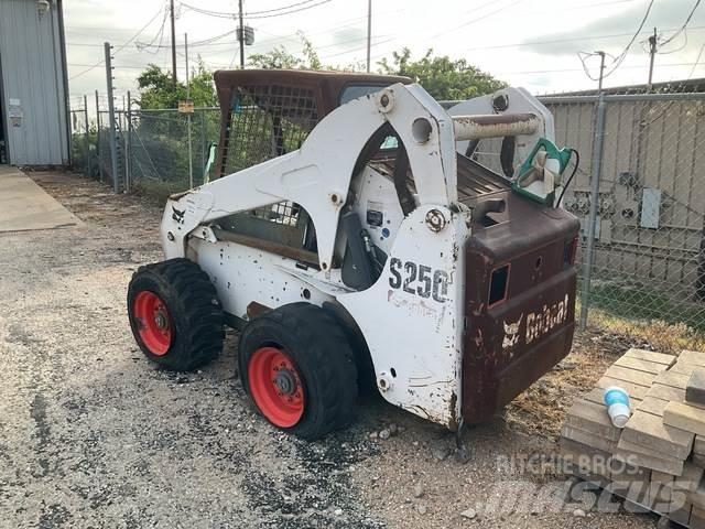 Bobcat S250 Liukuohjatut kuormaajat