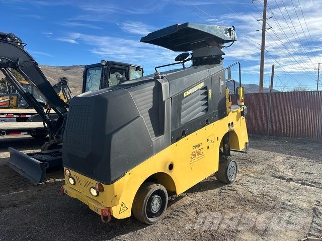 Bomag BM600 / 15 Kylmäasfalttikoneet
