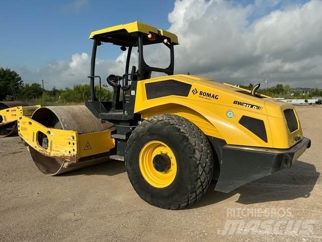 Bomag BW211D-5 Yksivalssijyrät