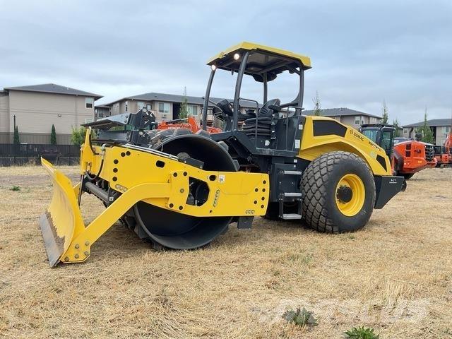 Bomag BW213DH Yksivalssijyrät