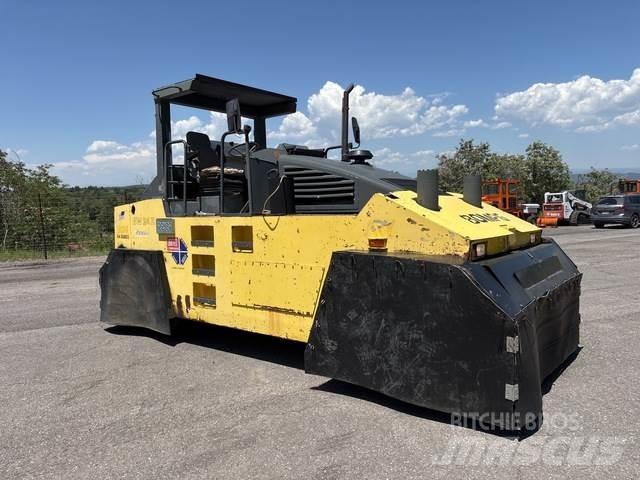 Bomag BW24R Kumipyöräjyrät