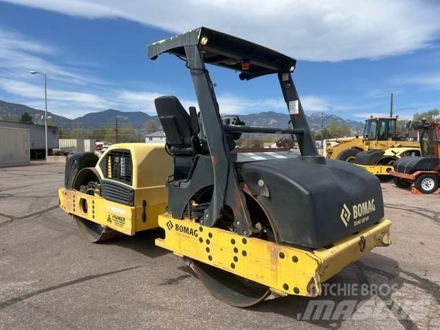 Bomag BW266AD Kumipyöräjyrät