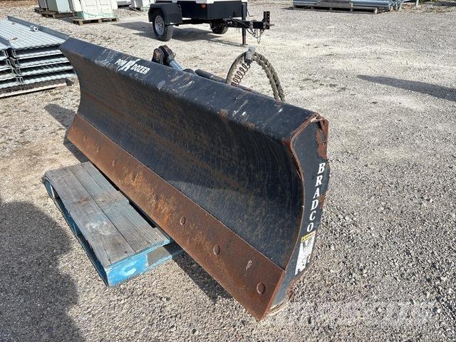 Bradco 88861 Telaketjupuskutraktorit