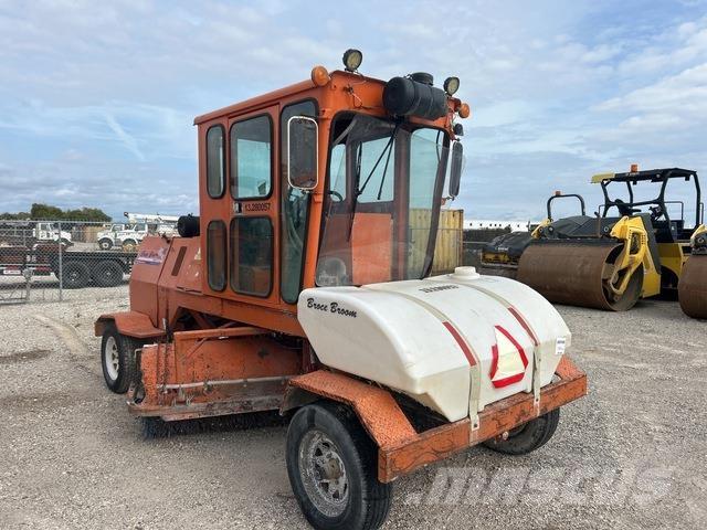 Broce CRT350 Lakaisukoneet sisäkäyttöön