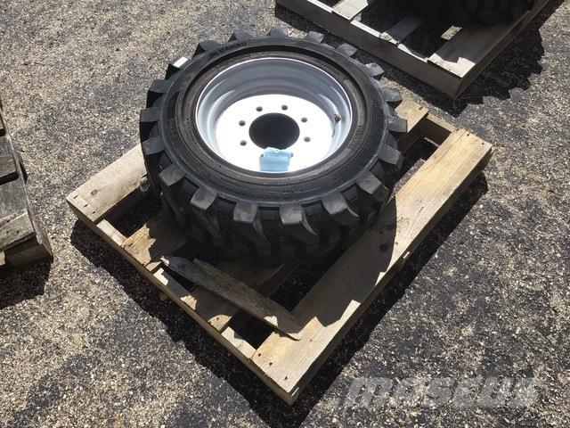  Camso SKS732 Renkaat ja vanteet