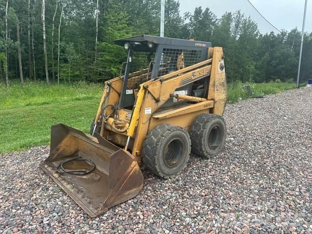 CASE 1845C Liukuohjatut kuormaajat
