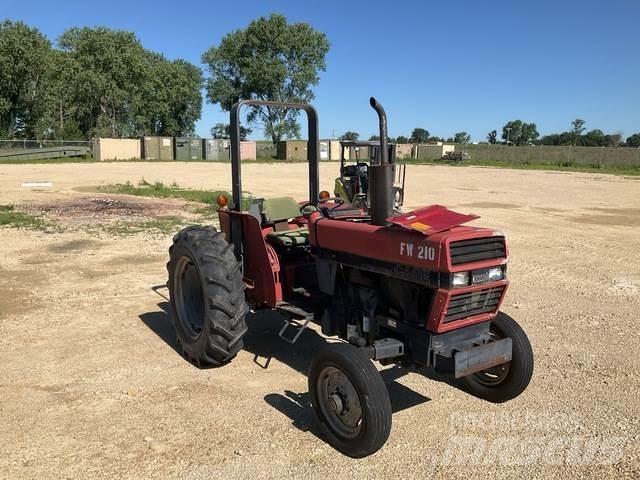 Case IH 385 Traktorit