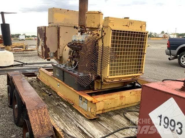 CAT 120K Dieselgeneraattorit