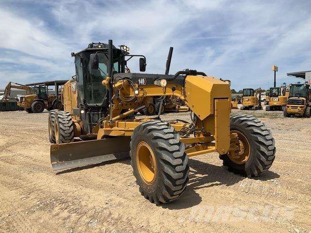 CAT 140 Tiehöylät