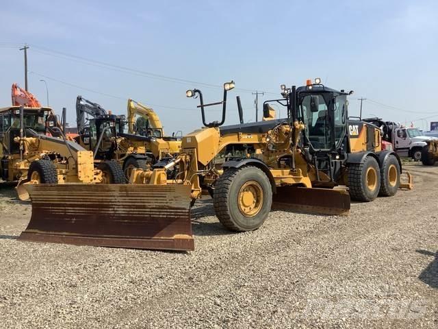 CAT 140M AWD Tiehöylät