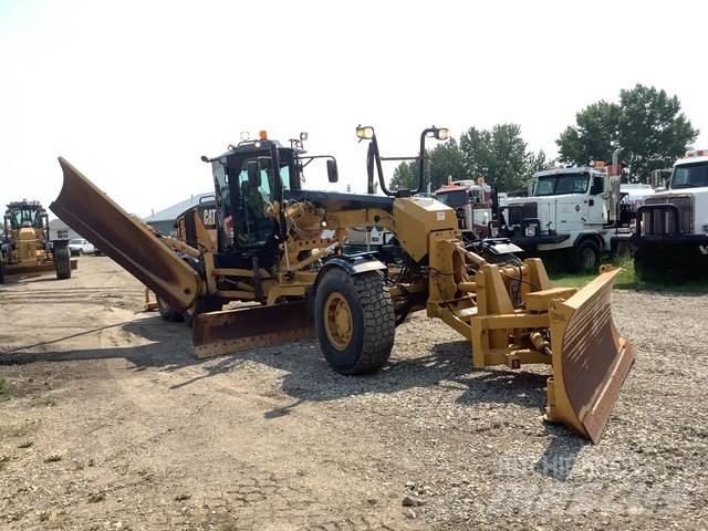CAT 140M AWD Tiehöylät