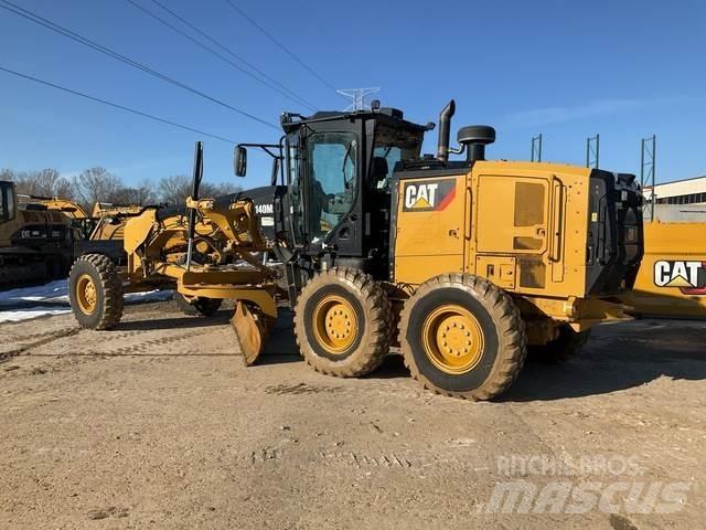 CAT 140M3 Tiehöylät