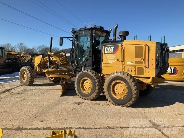 CAT 140M3 Tiehöylät