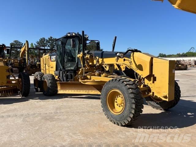 CAT 140M3 Tiehöylät