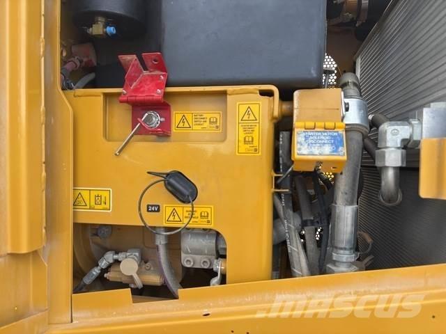 CAT 150 Tiehöylät