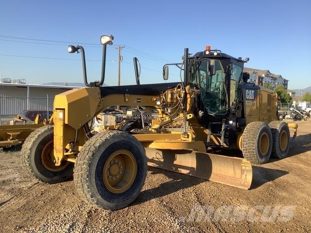 CAT 160M3 Tiehöylät