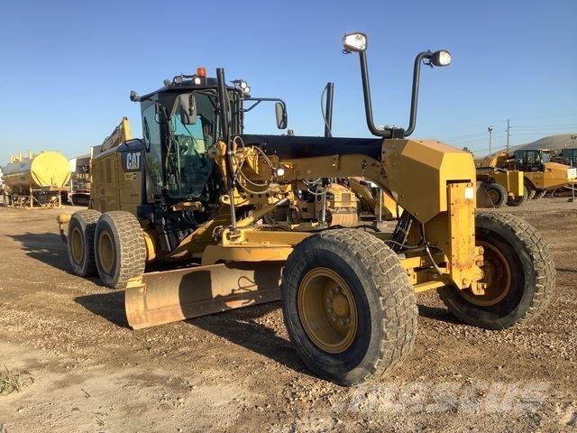 CAT 160M3 Tiehöylät