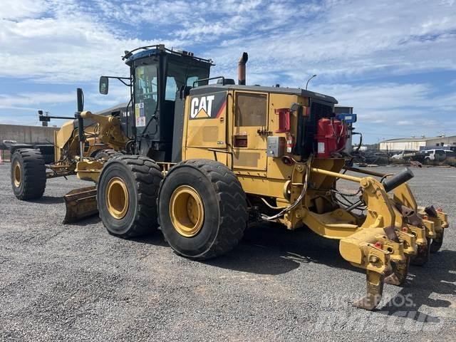 CAT 16M Tiehöylät