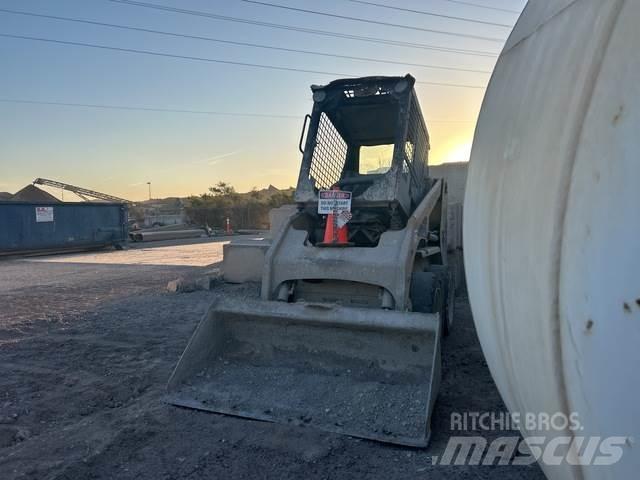CAT 216B Liukuohjatut kuormaajat