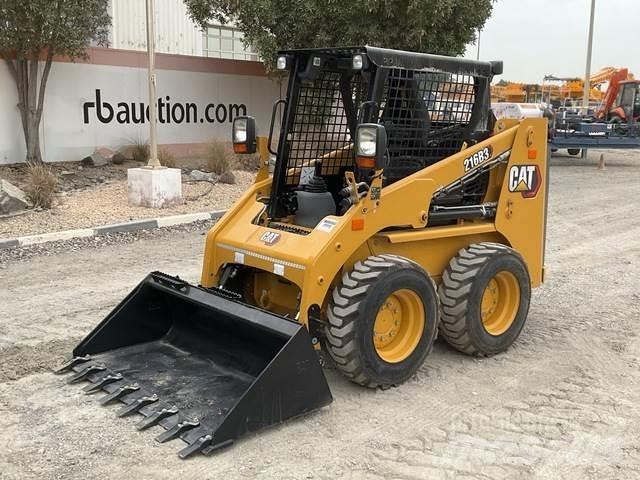 CAT 216B3 Liukuohjatut kuormaajat