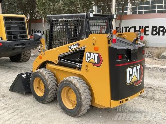 CAT 216B3 Liukuohjatut kuormaajat