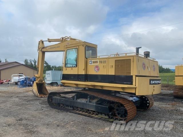 CAT 225 Telakaivukoneet