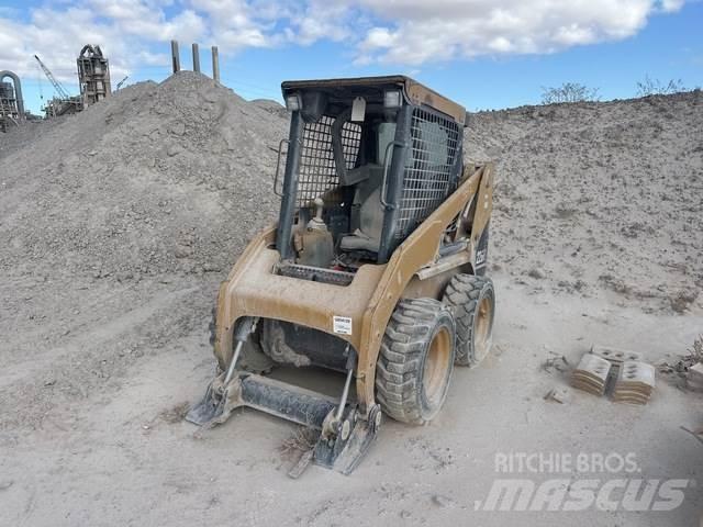 CAT 226B Liukuohjatut kuormaajat